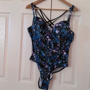 New with tag high-cut bathing suit crisscross back L